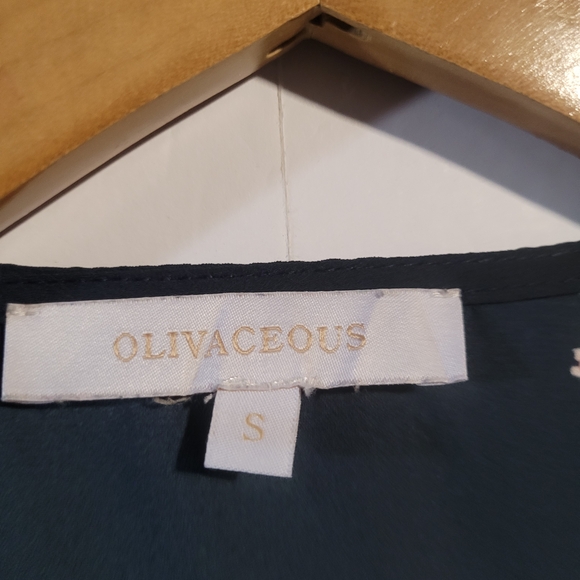 Olivaceous Lightweight Boho Navy Floral Batwing Kimono Size Small - Picture 6 of 6